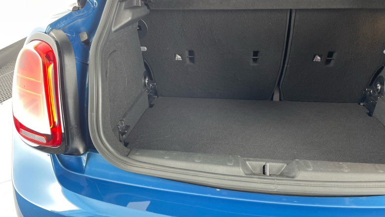 MINI Hatchback 2.0 Cooper S Exclusive Premium Plus 5dr Auto Petrol Hatchback